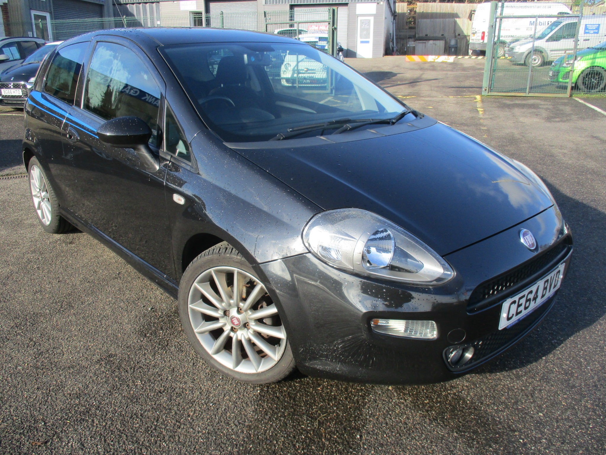 FIAT PUNTO 1.4 JET BLACK 2 2014